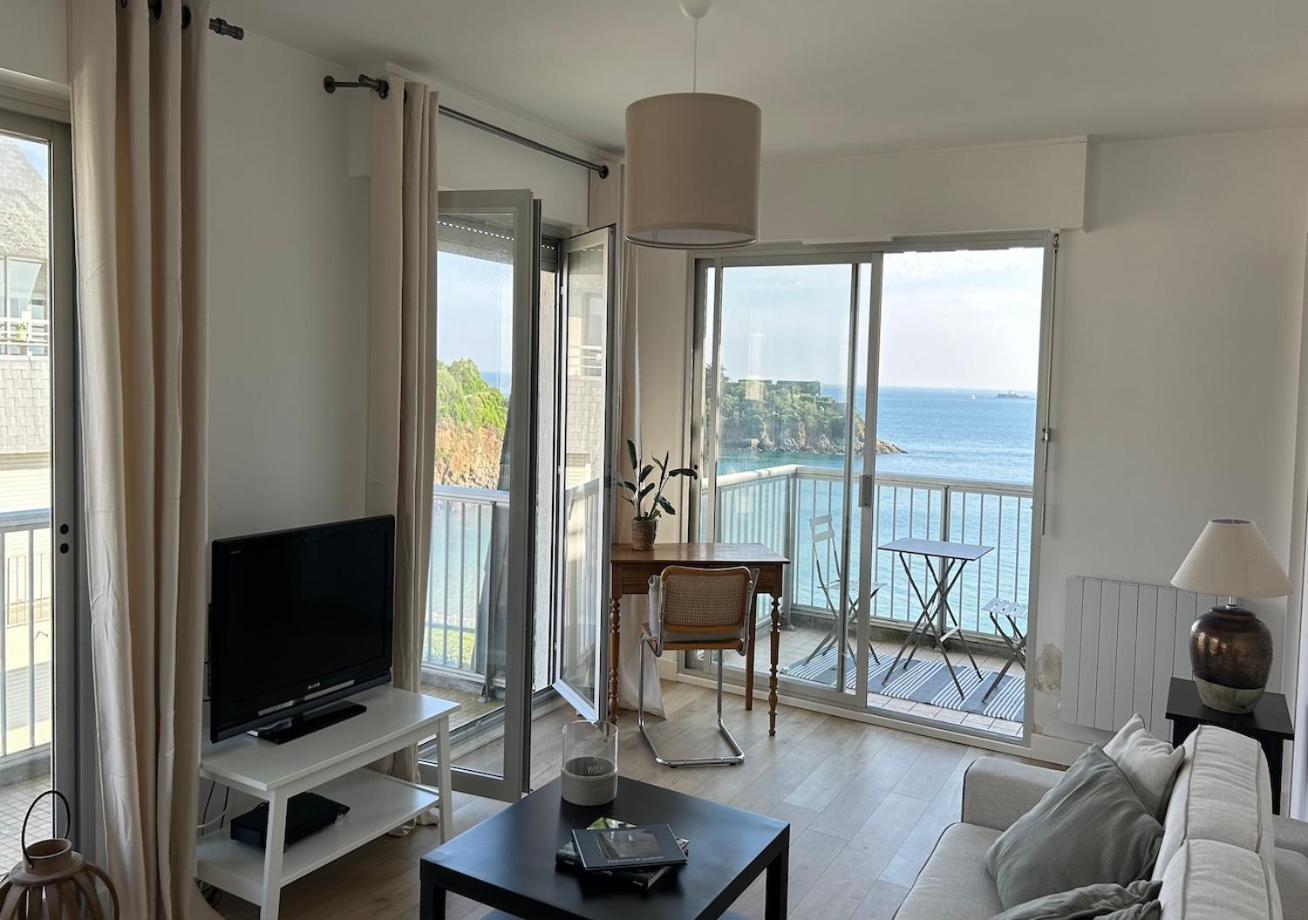 Appartement Pied Dans L'Eau - La Comtesse Saint-Quay-Portrieux ภายนอก รูปภาพ