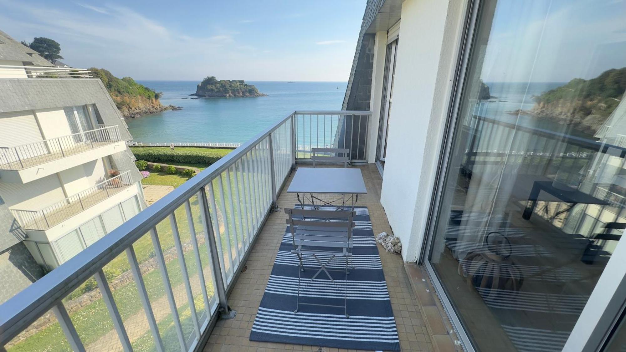 Appartement Pied Dans L'Eau - La Comtesse Saint-Quay-Portrieux ภายนอก รูปภาพ